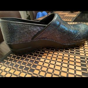 Clogs/Nursing shoes